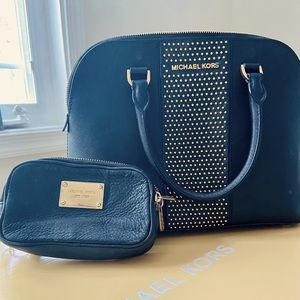 MICHAEL KORS black handbag and leather wallet